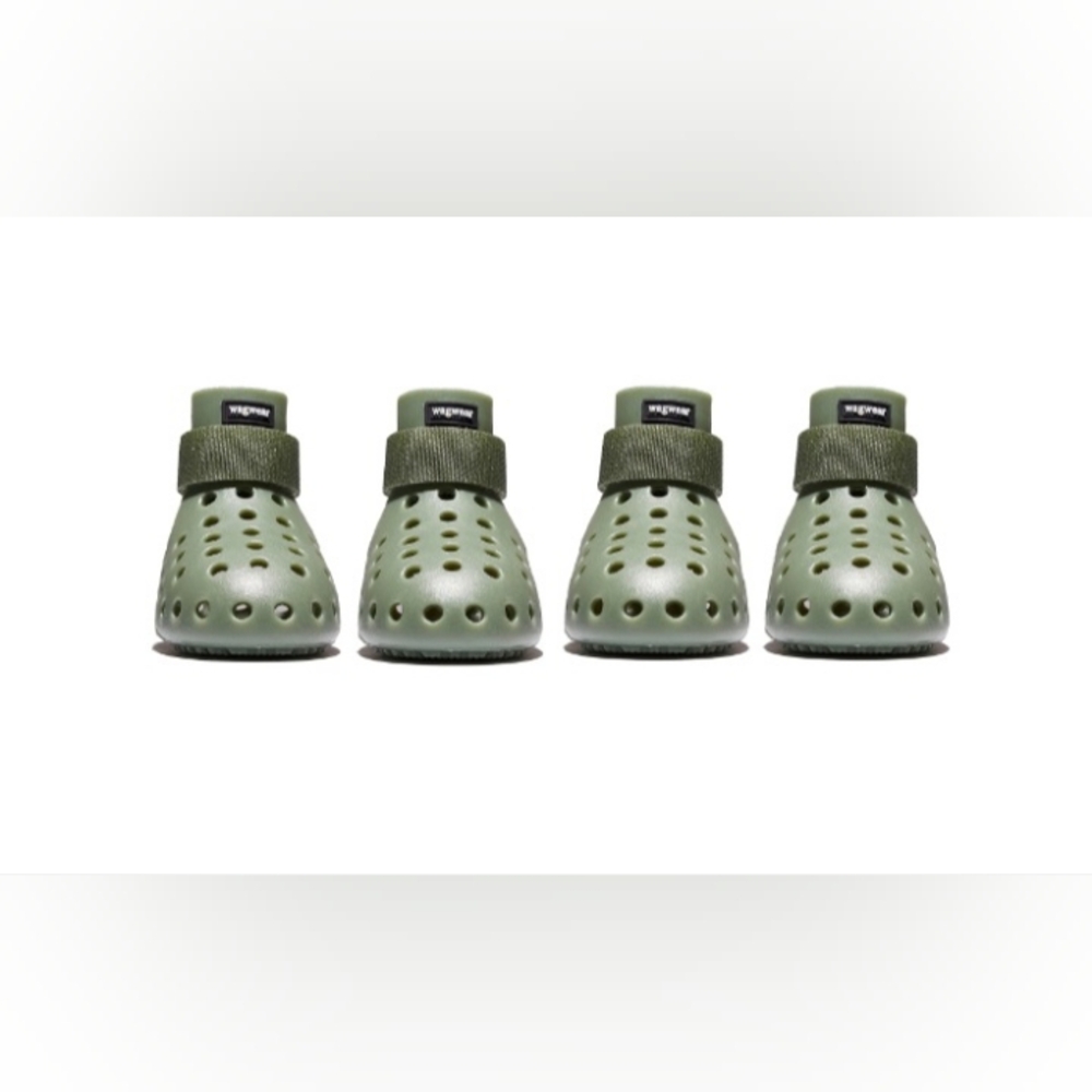 Crocs for dogs! Wagwear wagwellies sage color, size small